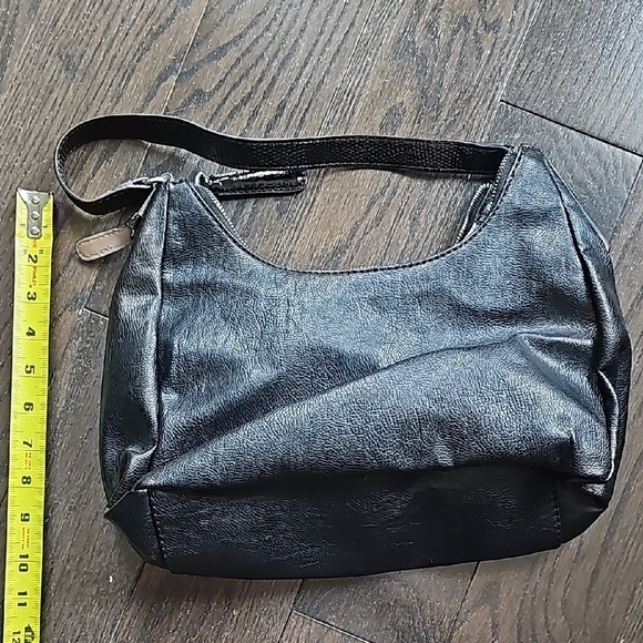 Guess Black and Tan Bow Accent Women's Bag - Picture 2 of 5